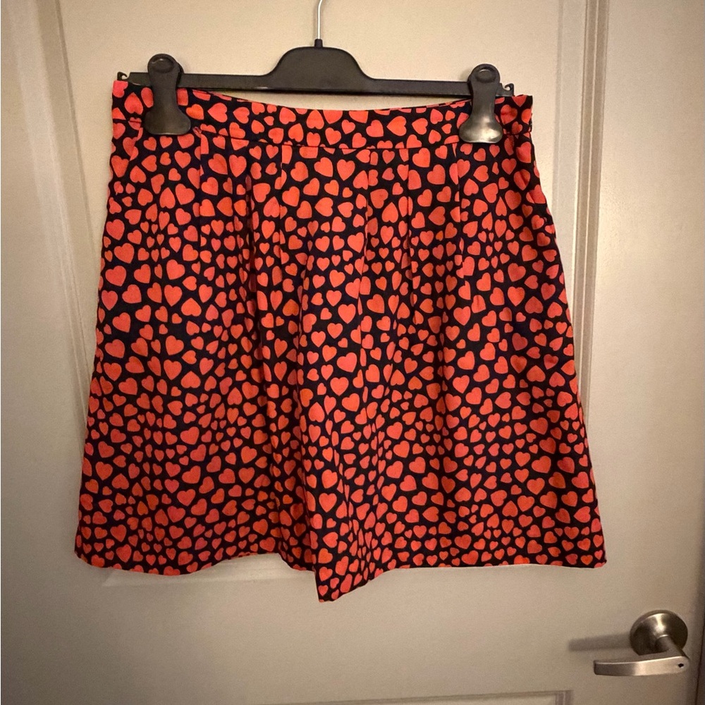 J. Crew Heart Patterned Skirt - Black and Red | Size 8